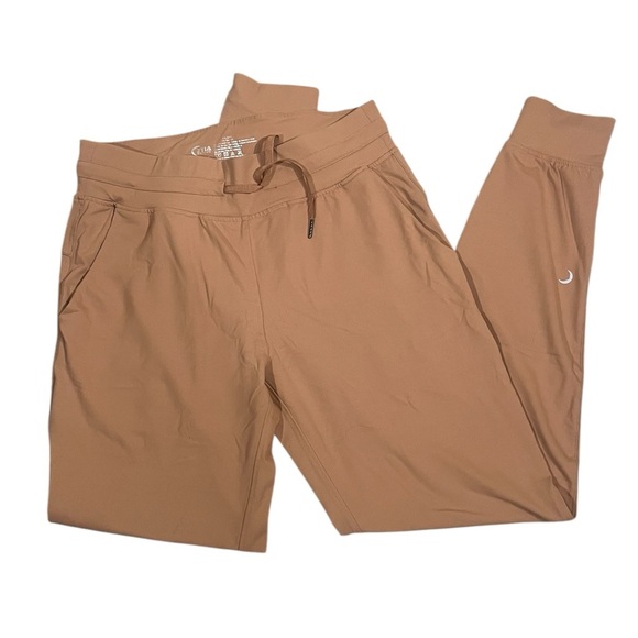 Zyia Active Ascend Joggers size XXL Camel Tan Pants Retired Size XXL - Picture 4 of 12